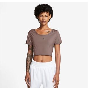 Nike One Dri-FIT crop twist short sleeve top.  XL NWT